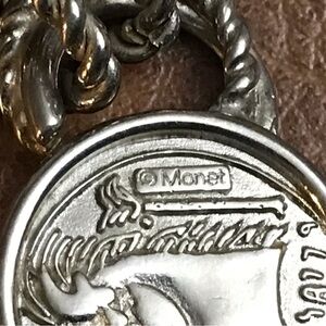 Chic Gold Pendant Necklace